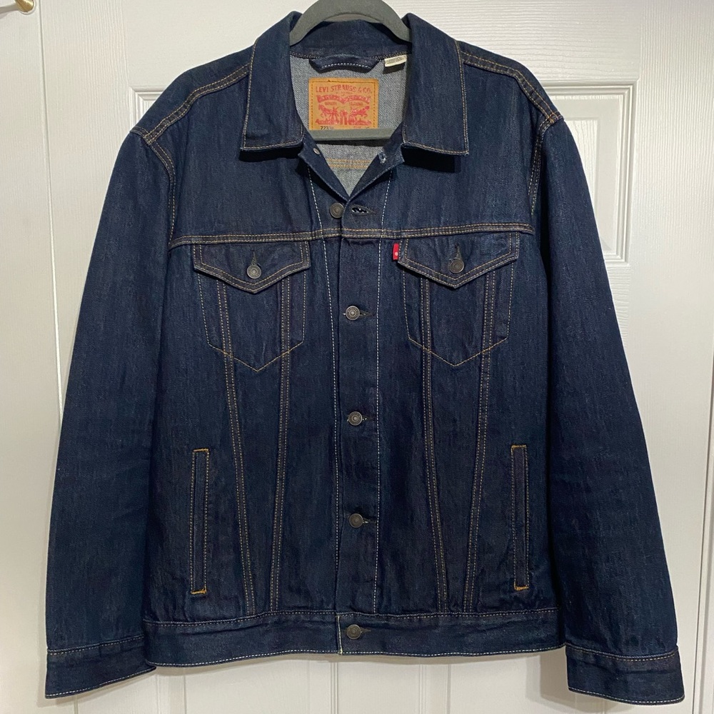Levi Dark wash denim jacket